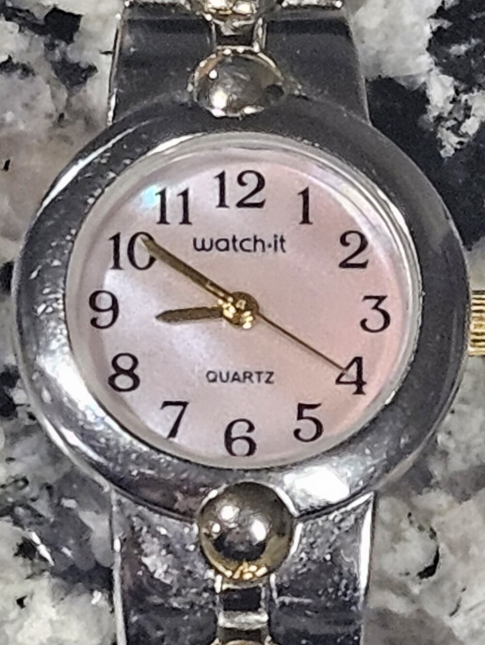 Vintage Watch-It Ladies Silver Bracelet Quartz Watch with Pink Dial Wristwatch